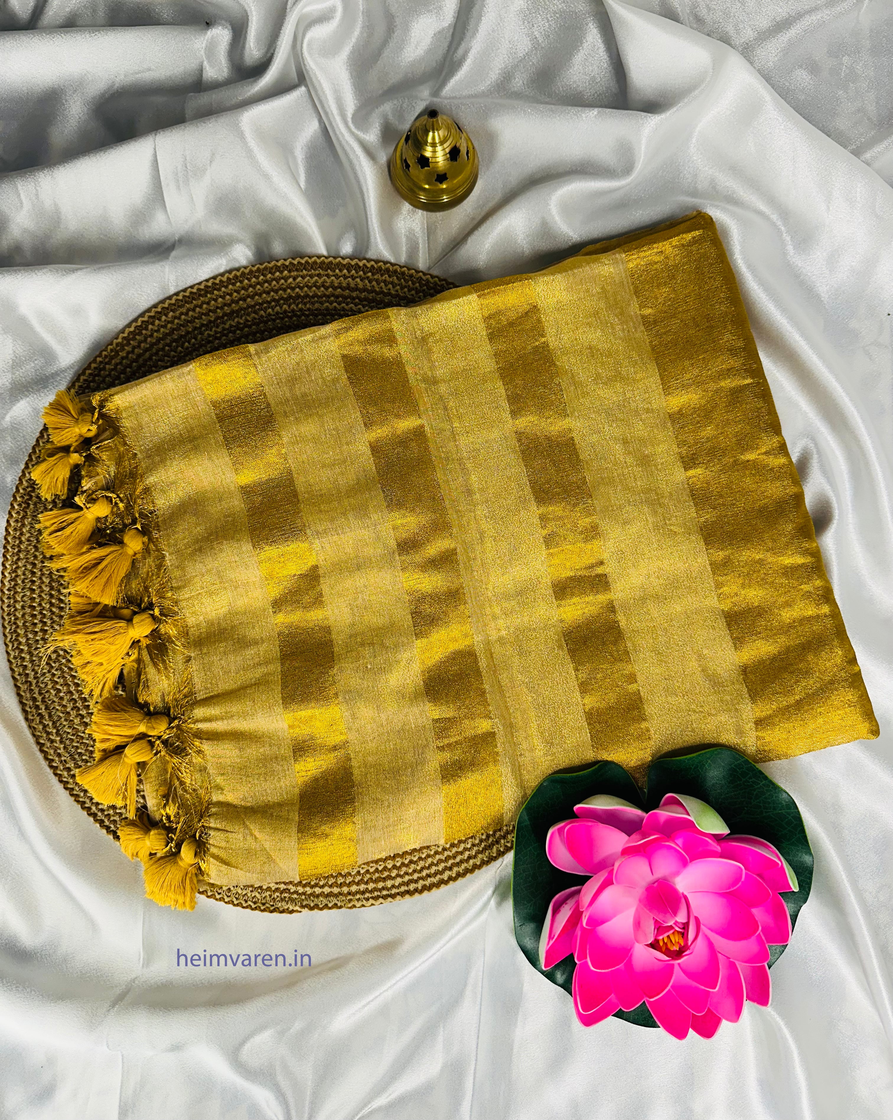 Kerala traditional tissue saree