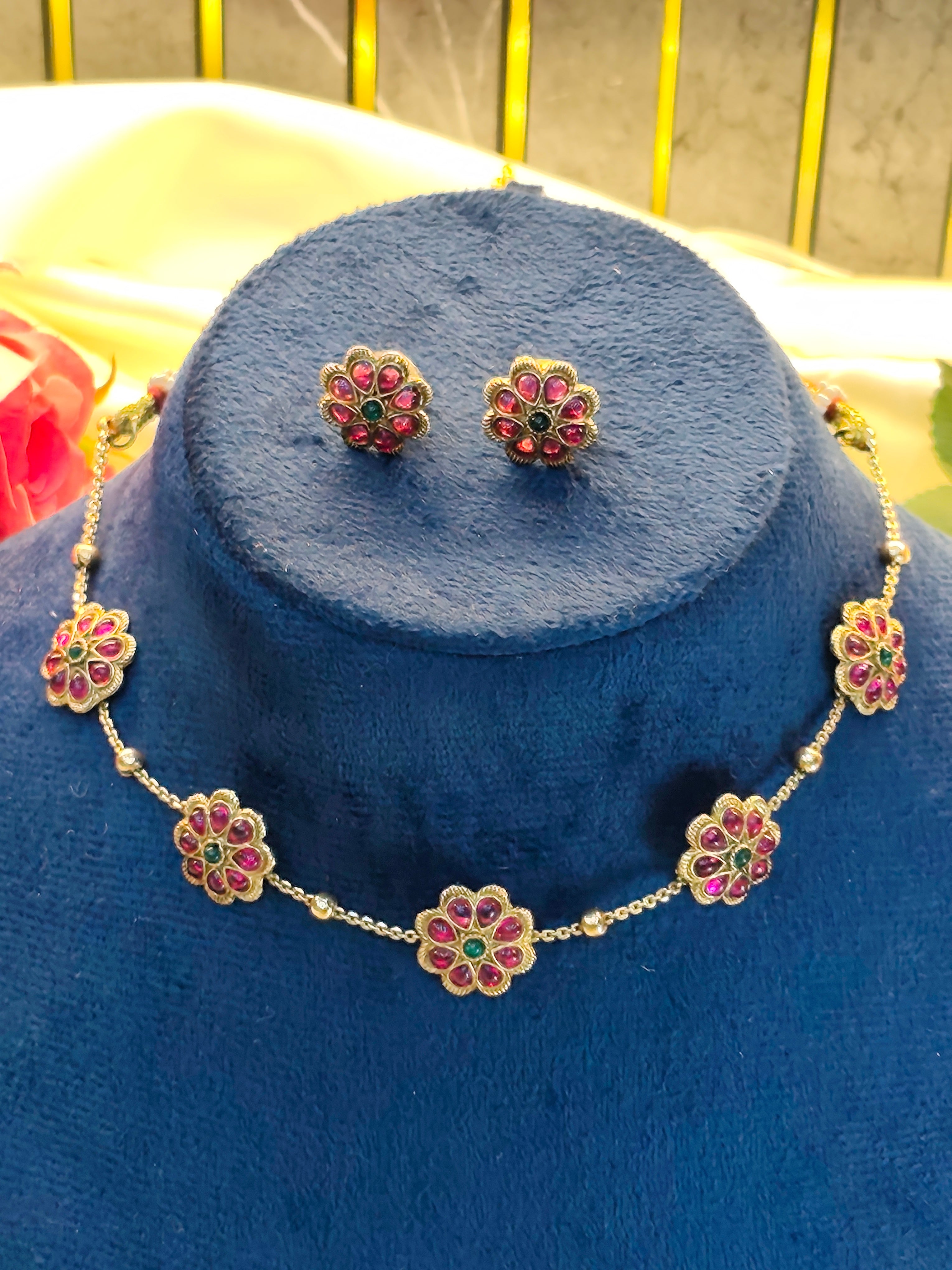 Flower necklace