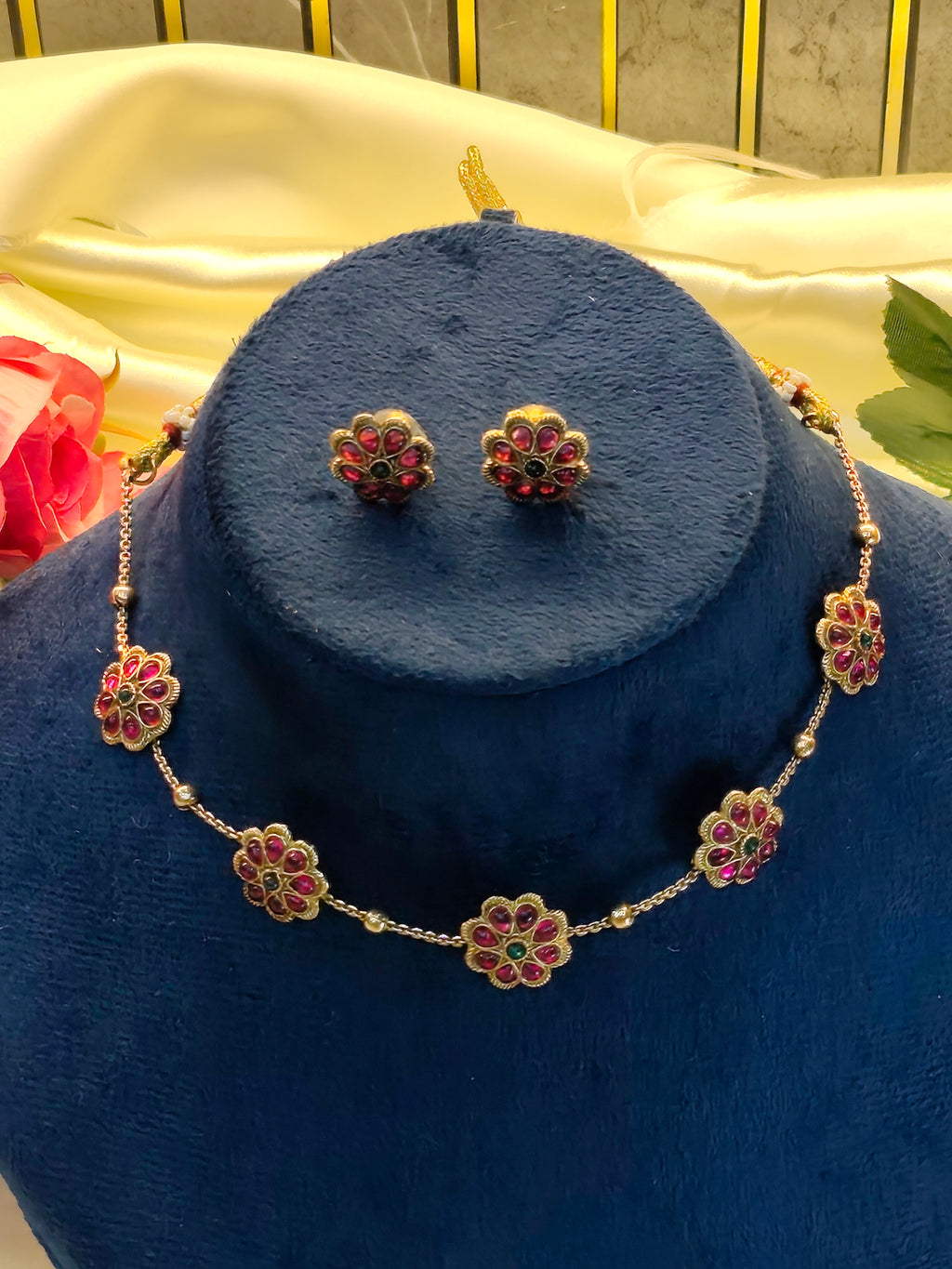 Flower necklace