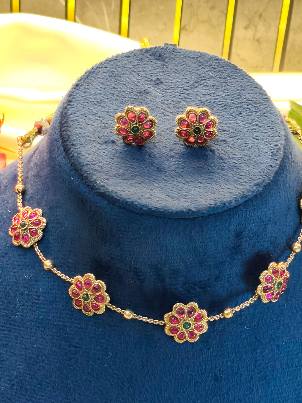 Flower necklace